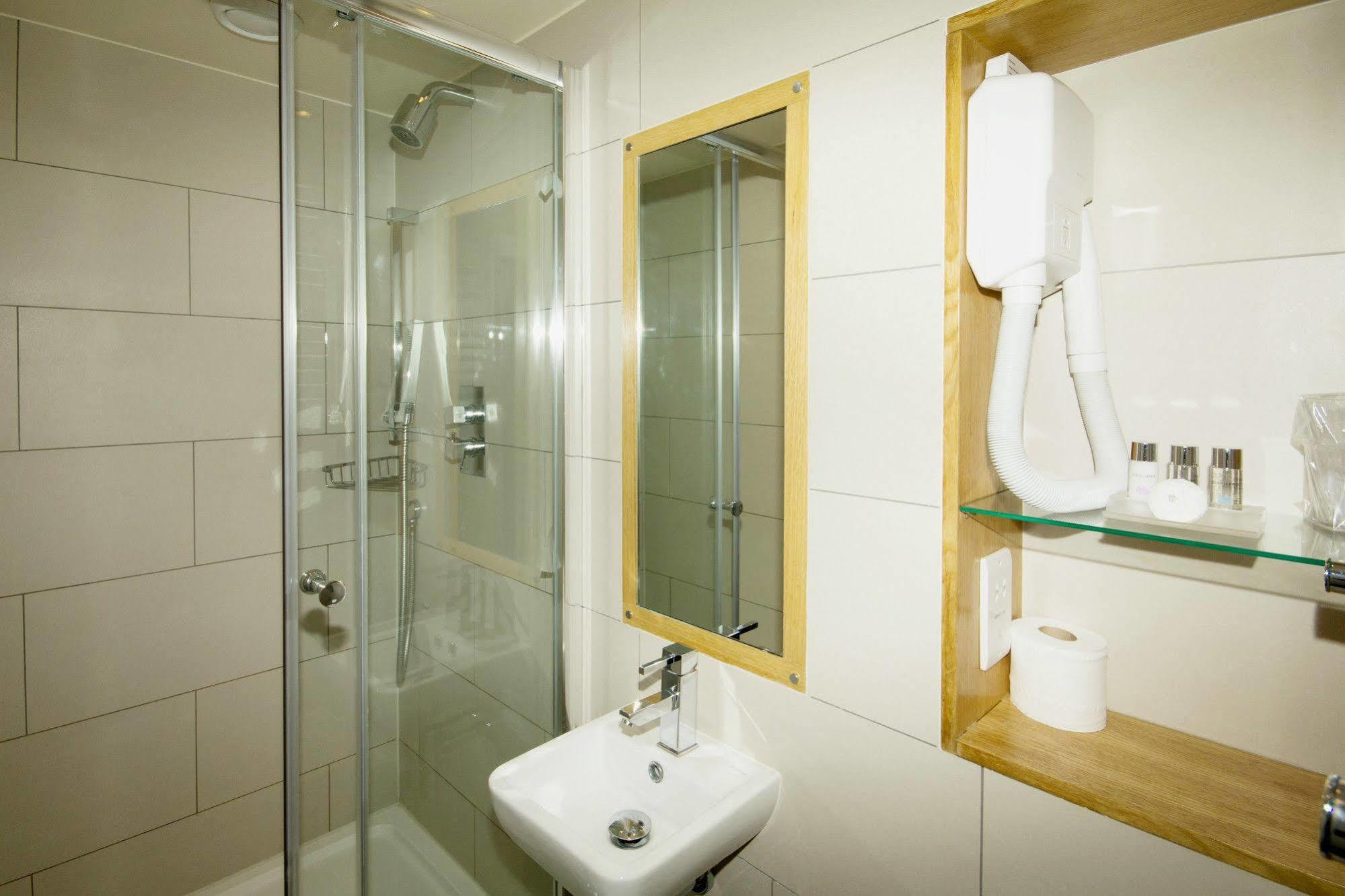 Finsbury Serviced Apartments Лондон Екстер'єр фото