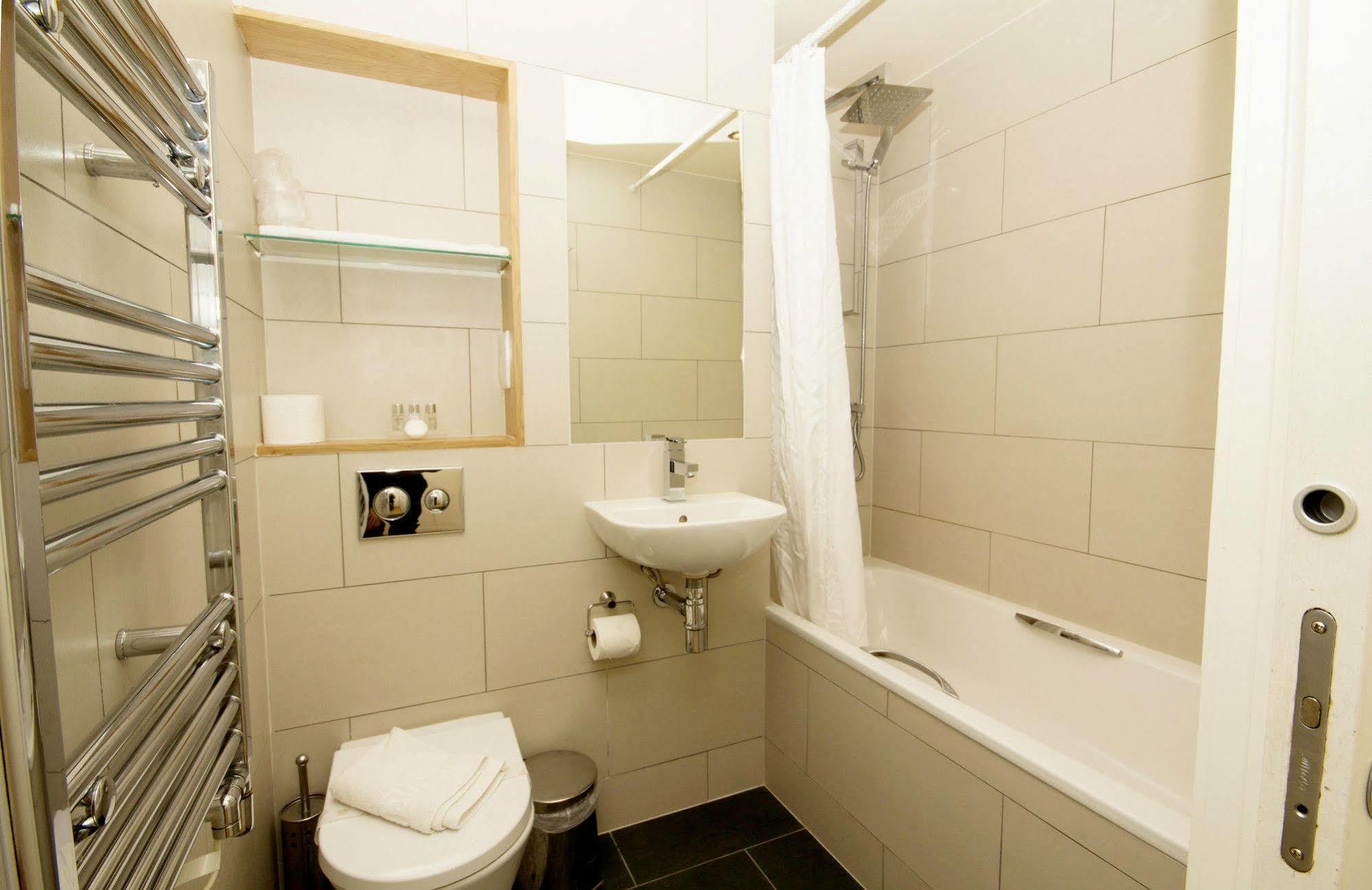 Finsbury Serviced Apartments Лондон Екстер'єр фото