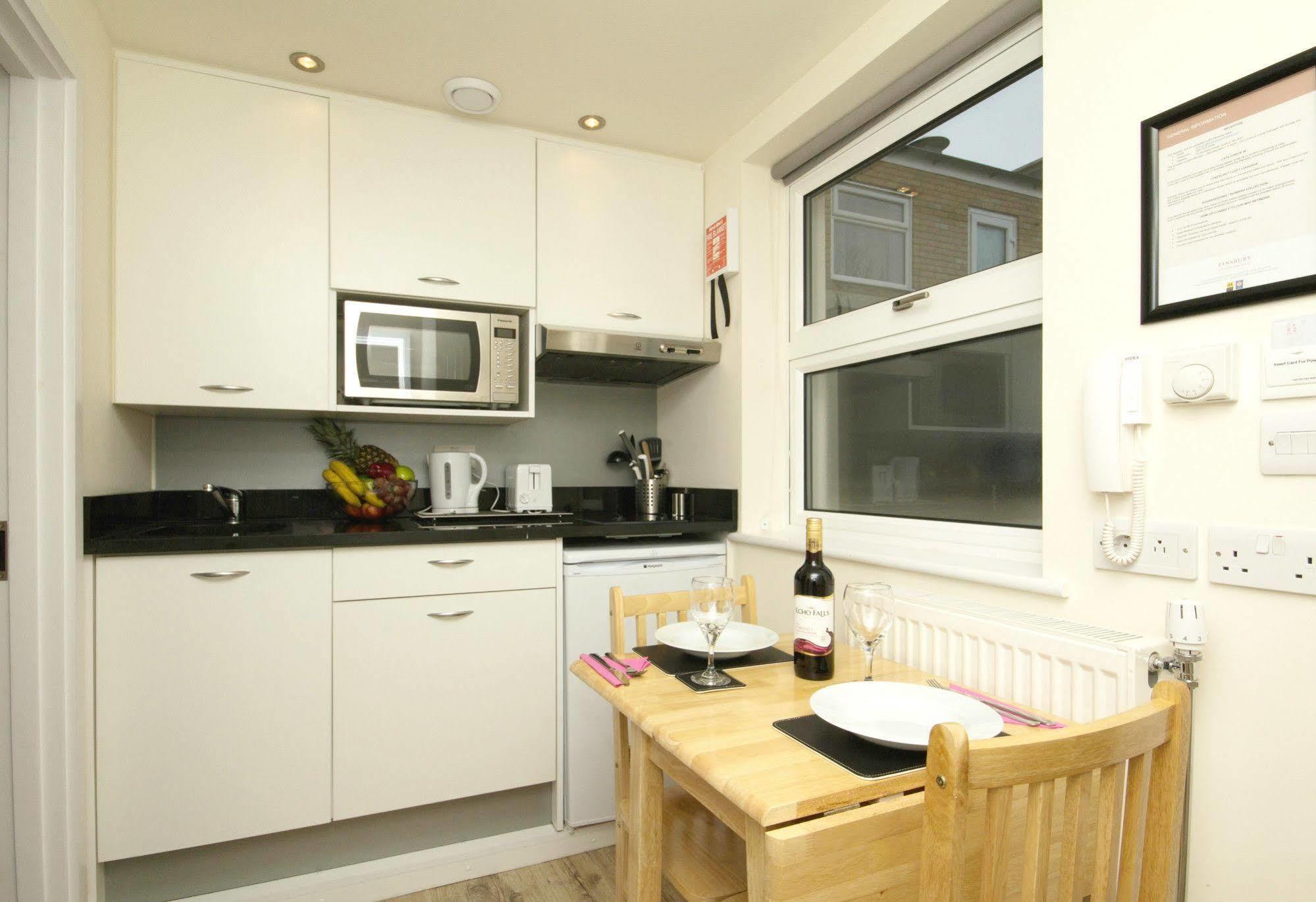 Finsbury Serviced Apartments Лондон Екстер'єр фото
