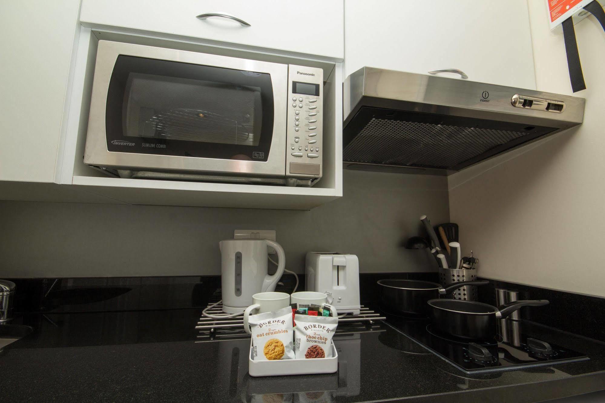 Finsbury Serviced Apartments Лондон Екстер'єр фото