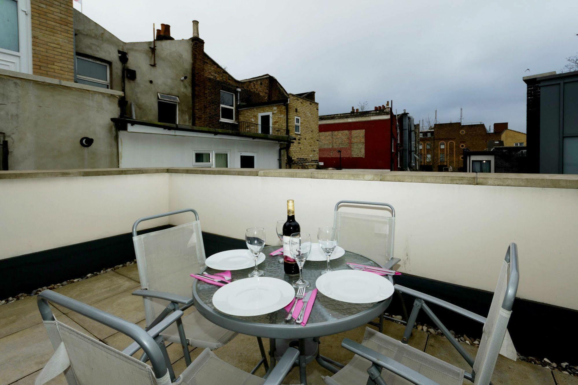 Finsbury Serviced Apartments Лондон Екстер'єр фото
